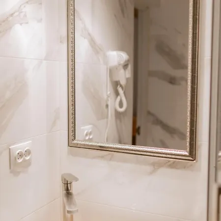 Anastasia Πανσιόν